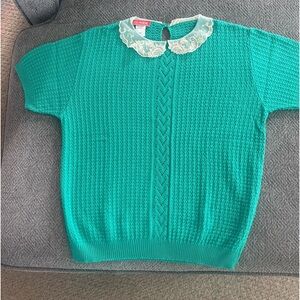 Adorable like new vintage sweater